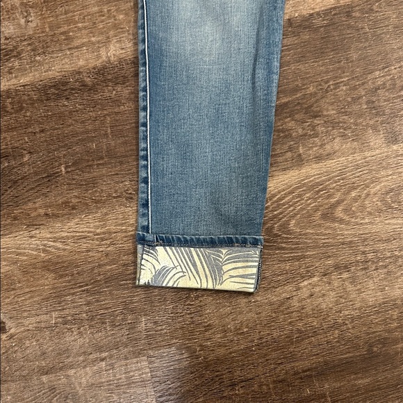 White House Black Market Blue Ankle Jeans - Picture 4 of 8
